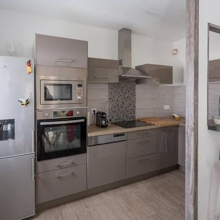 Appartement T2 Proche Centre Ville إستريس المظهر الخارجي الصورة