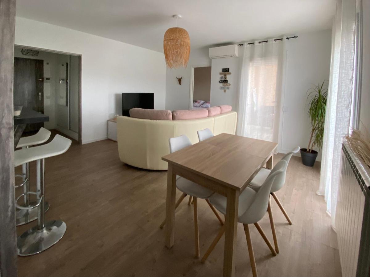 Appartement T2 Proche Centre Ville إستريس المظهر الخارجي الصورة